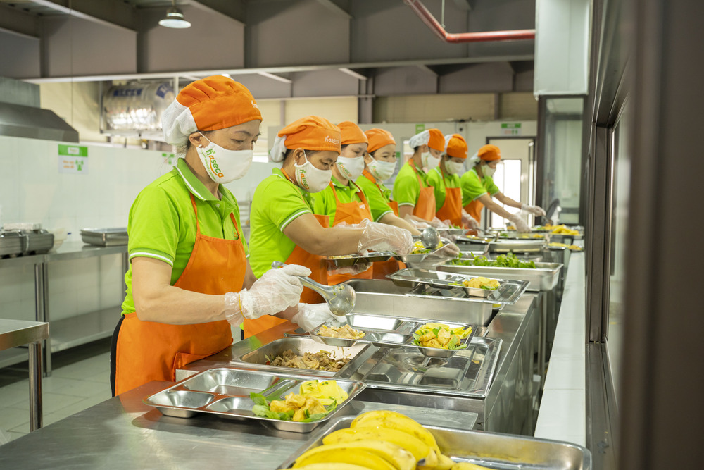 BẾP ĂN CÔNG NGHIỆP LÀ GÌ? MÔ HÌNH BẾP ĂN CÔNG NGHIỆP NÀO ĐƯỢC GỌI LÀ ĐẠT  CHUẨN?